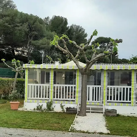 Mobile Camping St Pierre Des Horts * Hyeres